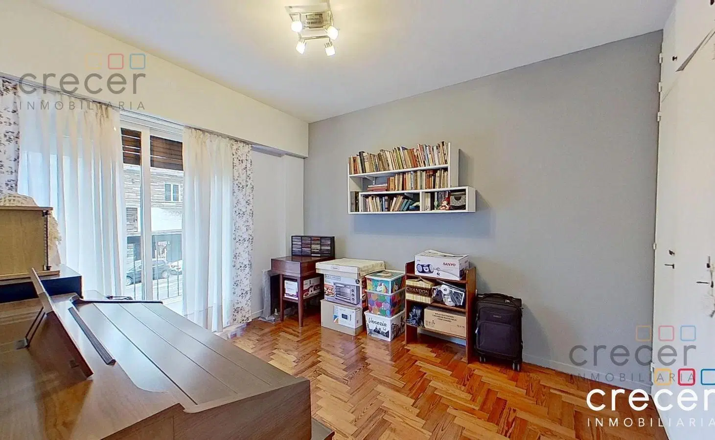 Departamento venta 5 ambientes con patio, 2 balcones y cochera fija en Colegiales 3