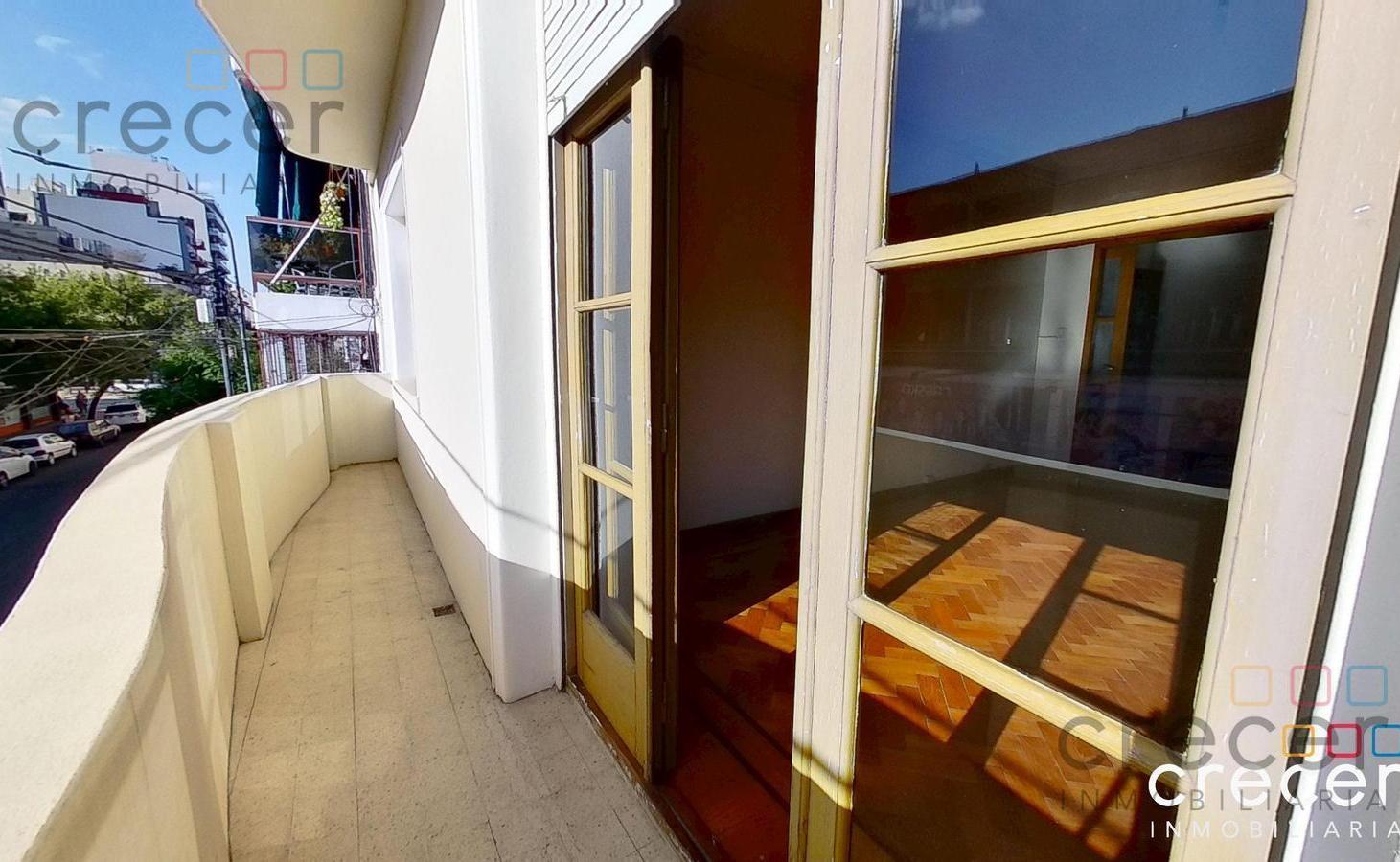Foto de Departamento tipo PH 1° piso por escalera 153m2 totales con patio y, imagen 1
