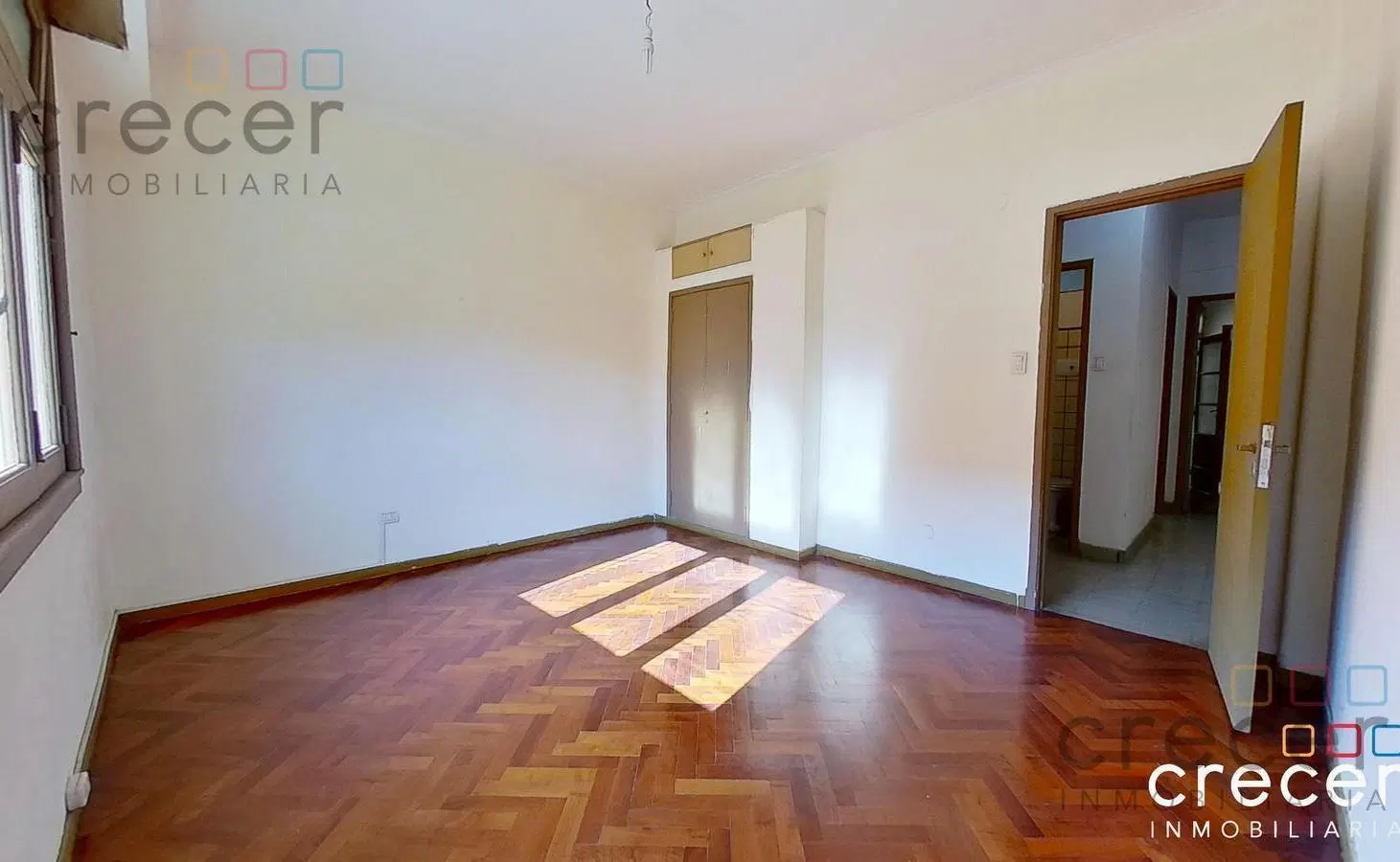 Departamento tipo PH 1° piso por escalera 153m2 totales con patio y balcon Villa Crespo 4