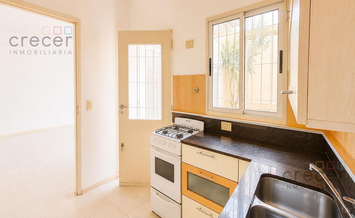Foto de VENTA - DEPARTAMENTO TIPO PH de 2 ambientes en PB con jardín 63m2 totales en Saavedra, imagen 3