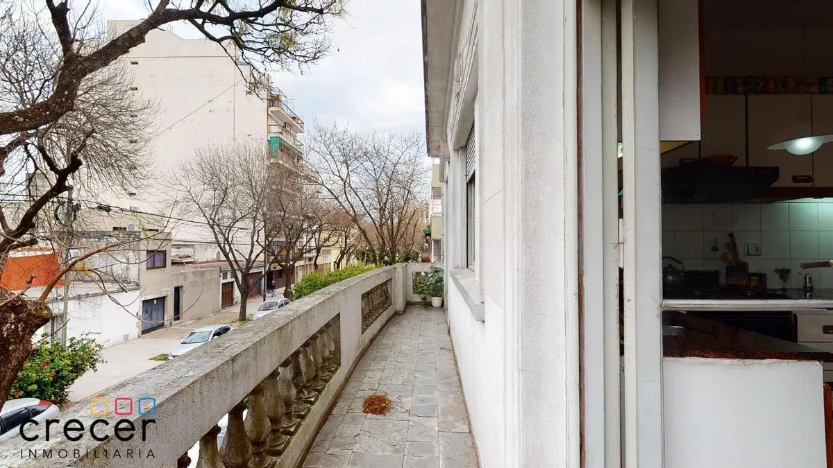 Venta PH de 4 ambientes al frente con patio y balcón Entrada independiente Sin expensas 3