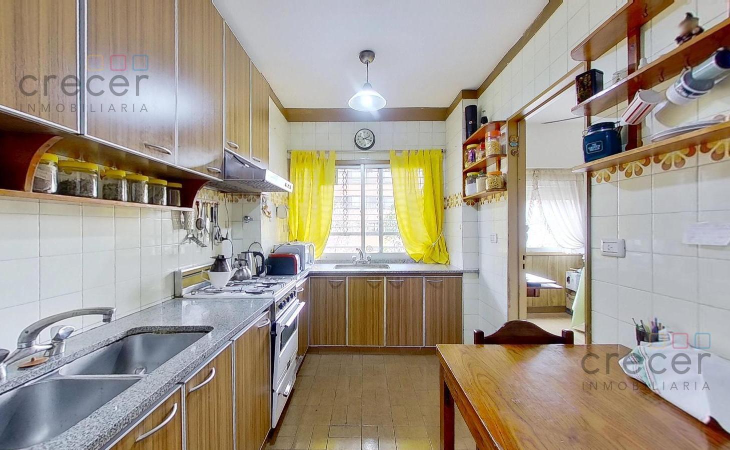 Foto de Venta 4 ambientes c/ dependencia al frente con balcón y baulera, imagen 3