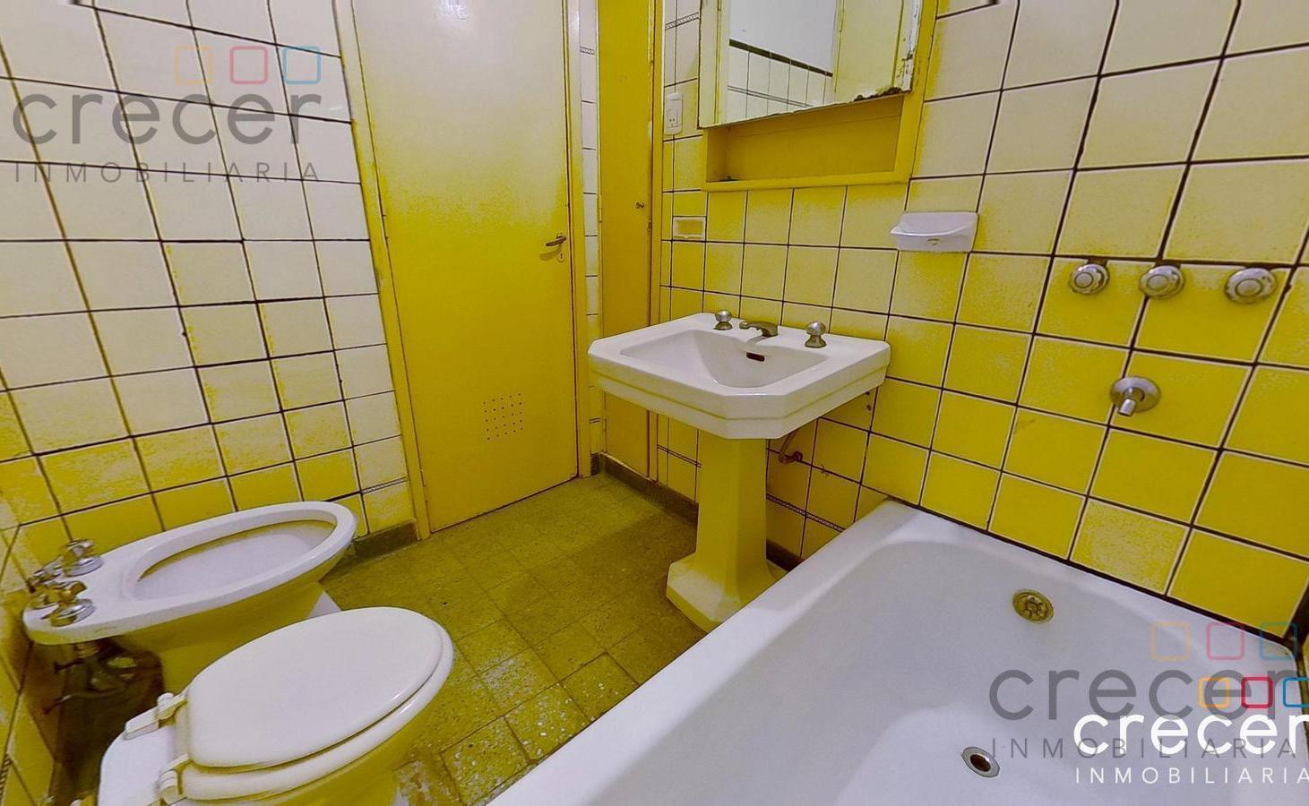 Foto de Departamento tipo PH 1° piso por escalera 153m2 totales con patio y, imagen 2