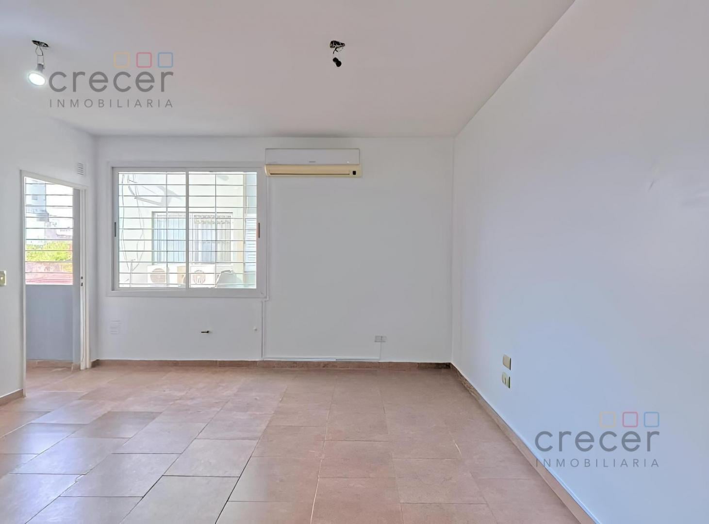 Foto de VENTA de departamento 2 Ambientes tipo PH con Lavadero Vestidor Muy, imagen 2