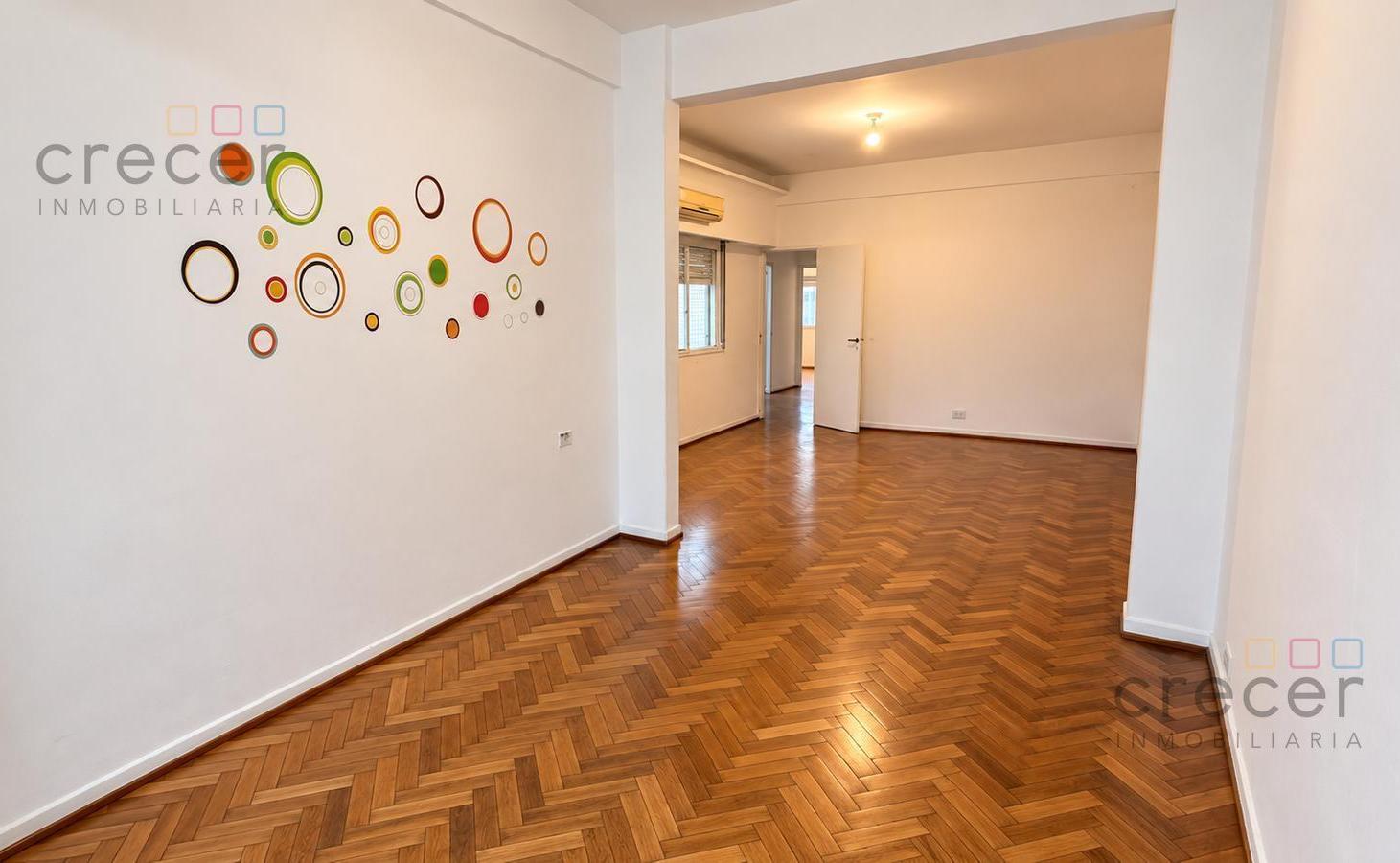Foto de Venta departamento 4 ambientes mas dependencia en Recoleta, imagen 1