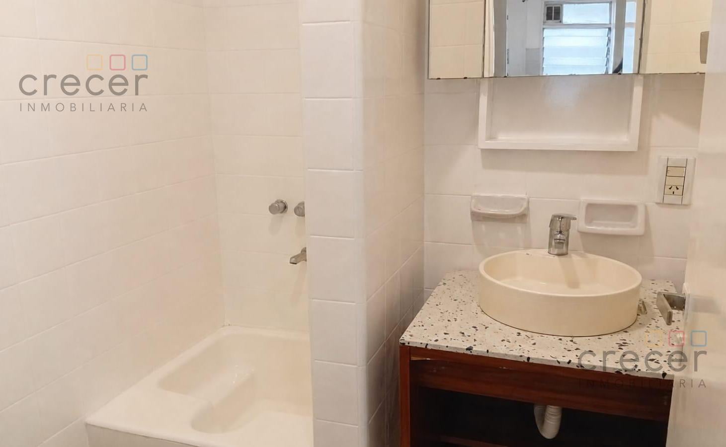 Foto de VENTA DEPARTAMENTO MONOAMBIENTE AL FRENTE CON BALCÓN ALMAGRO, imagen 4