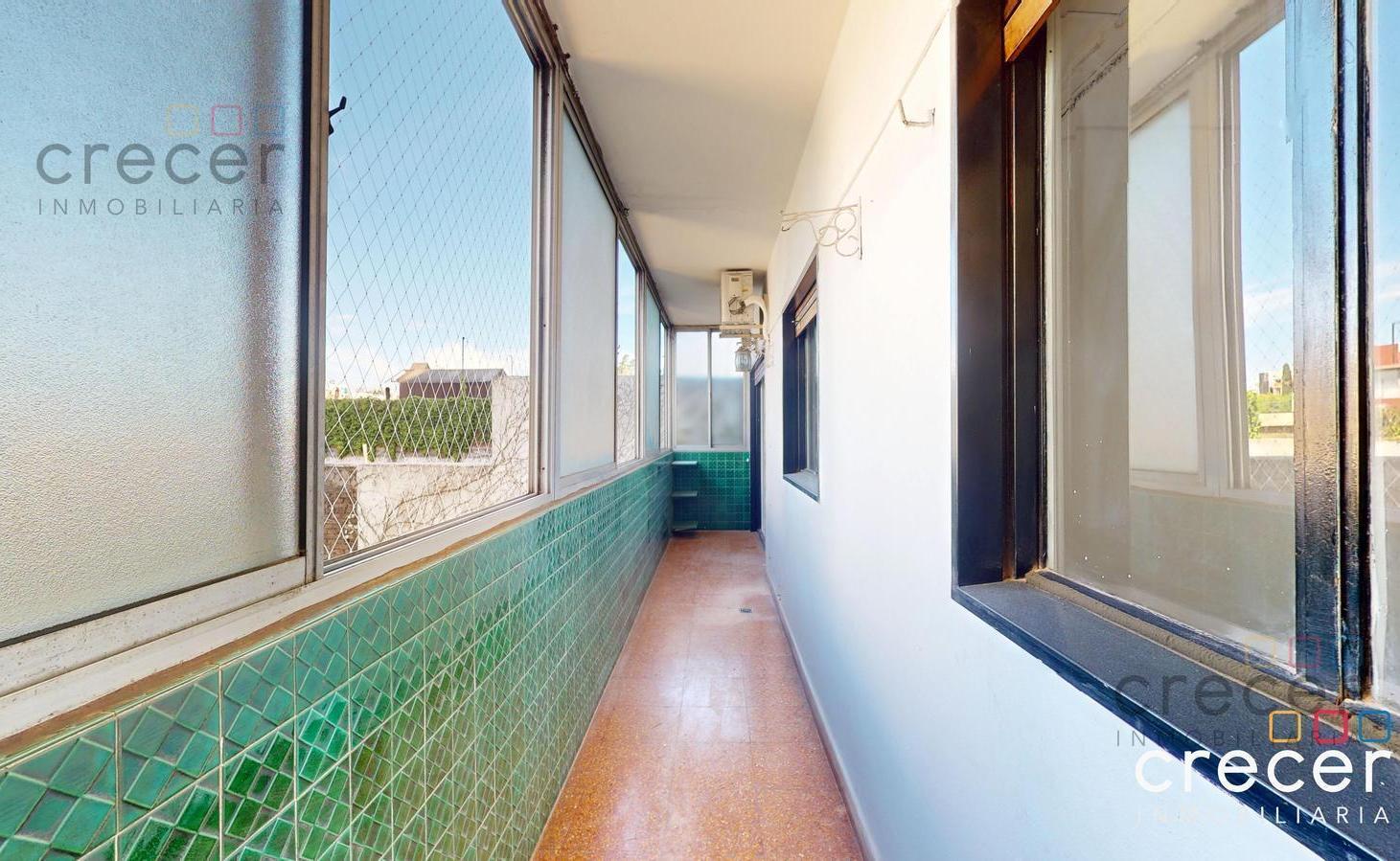 Foto de Venta Depto 3 Ambientes con Balcón - baño y cocina refaccionados, imagen 1