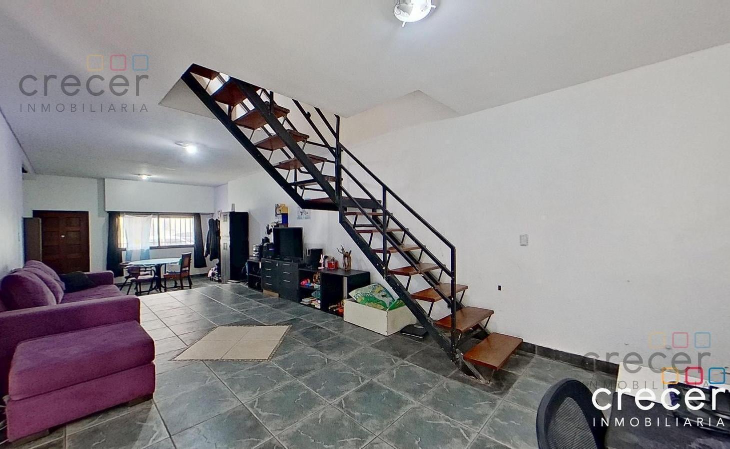 Foto de Venta Casa de 5 Ambientes con Patio, Terraza y Garage, imagen 2