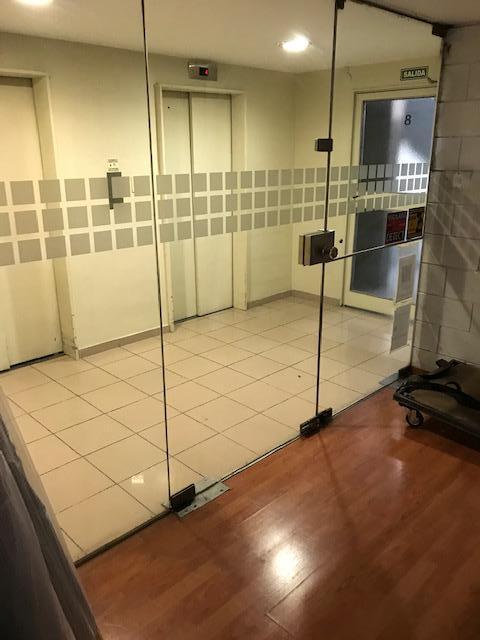 Foto de OFICINA EN VENTA DE 430 METROS!! INMEJORABLE ACCESO Y UBICACIÓN!, imagen 2
