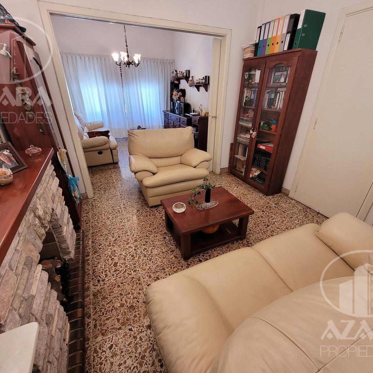 Excelente Casa de 6 Ambientes con Jardín y Pileta en Villa Martelli 2