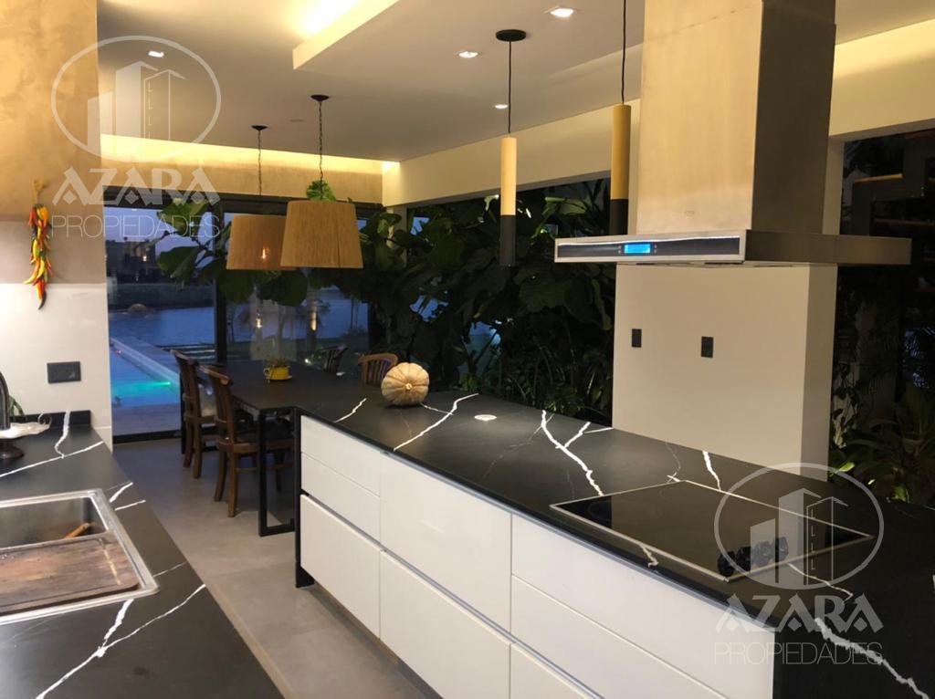 Casa estilo moderno 3 ambientes con acceso propio a laguna en Barrio San Sebastián