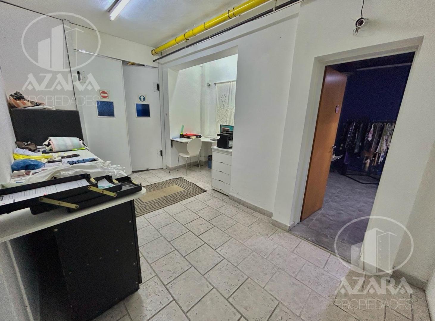 Foto de 2 DEPOSITOS en 3 plantas sobre lote DE 10 X 35 EN VENTA ZONA INDUSTRIAL, imagen 5
