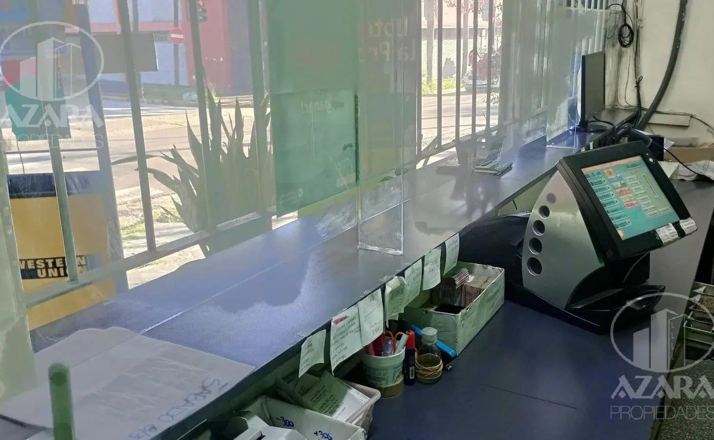 Local de 55m2 con doble vidriera a 1 cuadra de San Lorenzo y Panamericana 1