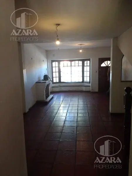Duplex 4 ambientes con jardín a 1 y 1/2 cuadra de Av.Fleming 3