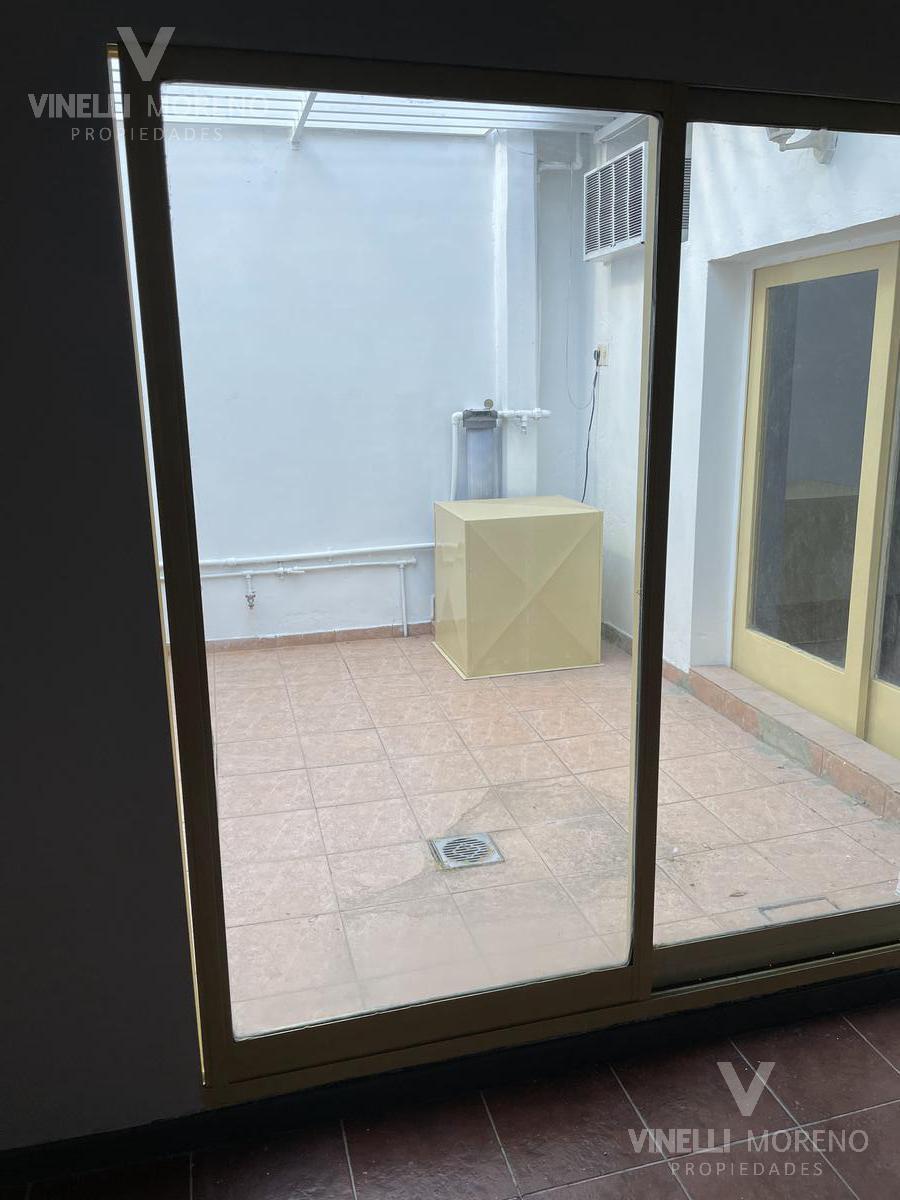 Excelente Edificio de Oficinas a La Venta Retasado 4