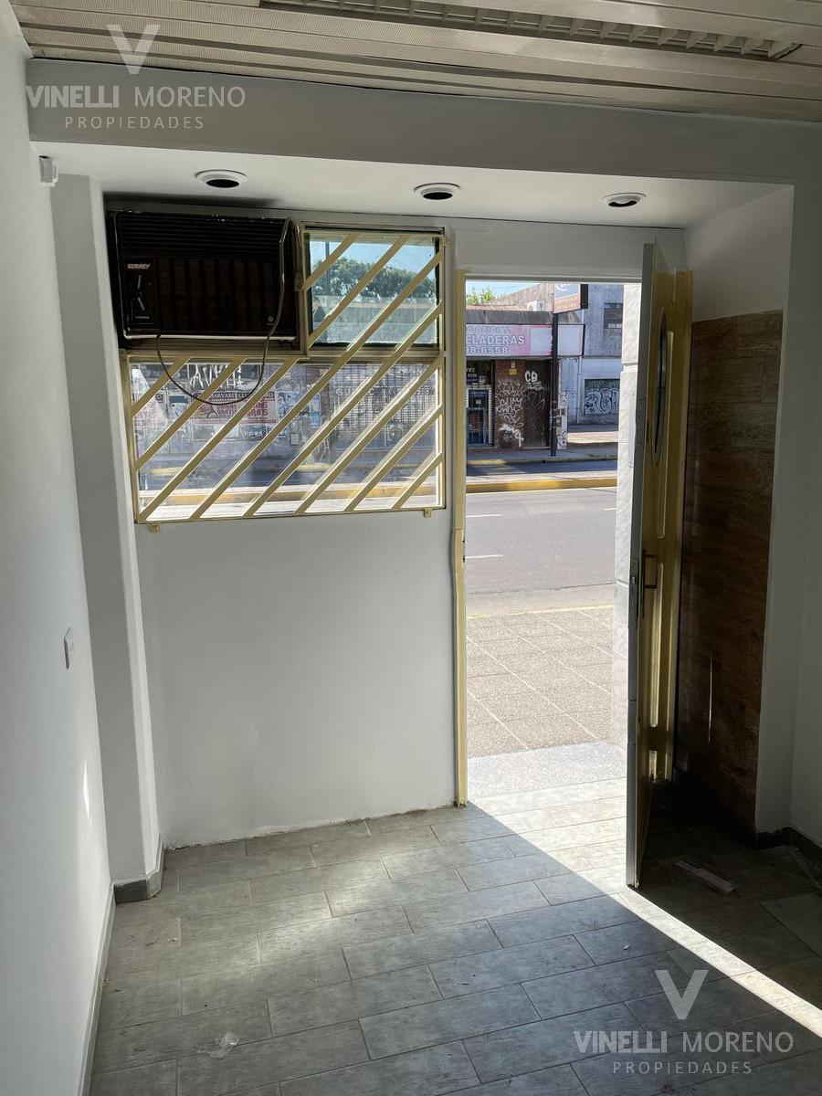 Excelente Edificio de Oficinas a La Venta Retasado 3