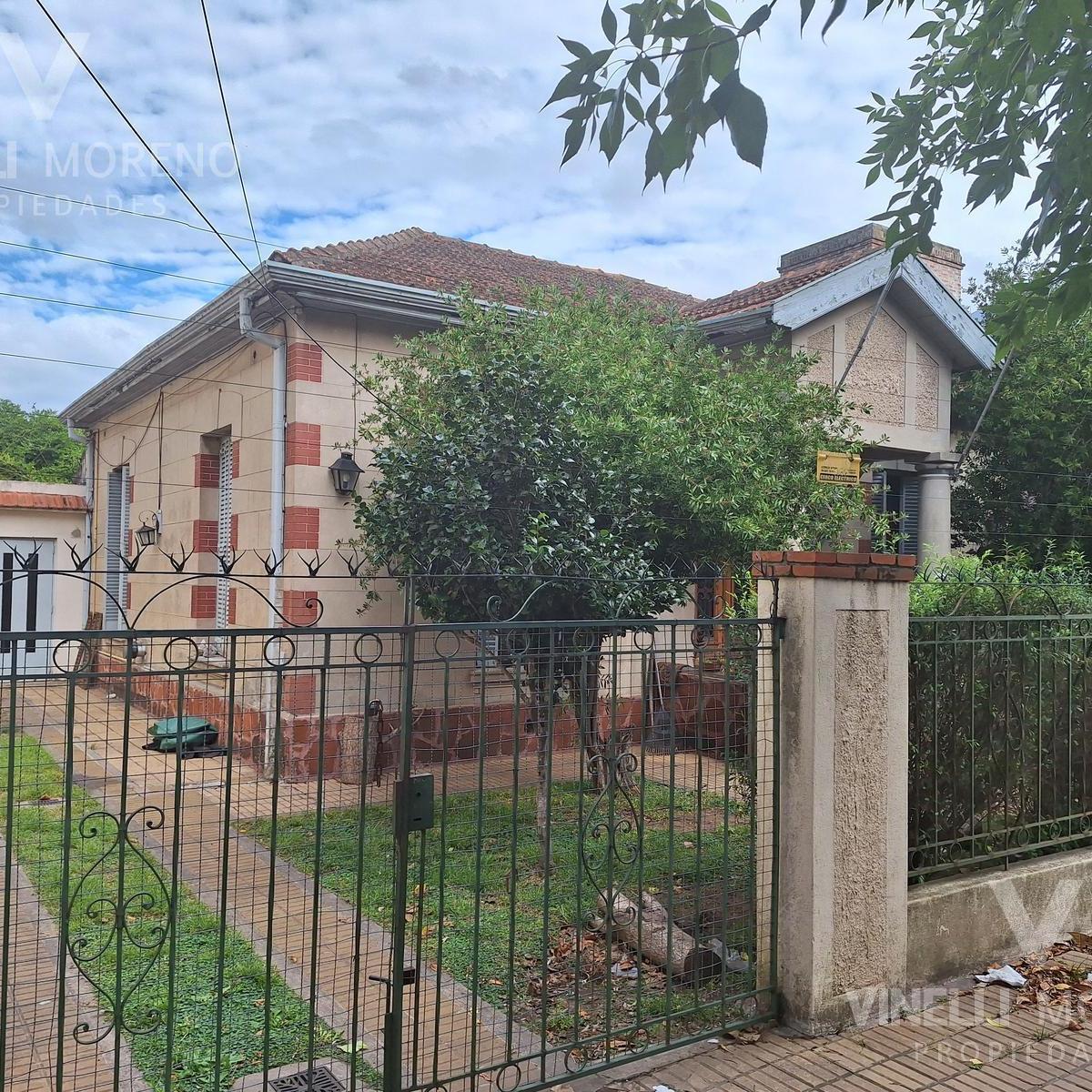 Casa en Bernal ideal emprendimiento inmobiliario o comercial