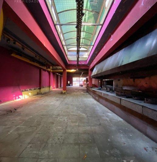 Local 1300 m2 cubiertos 3 meses de gracia 4