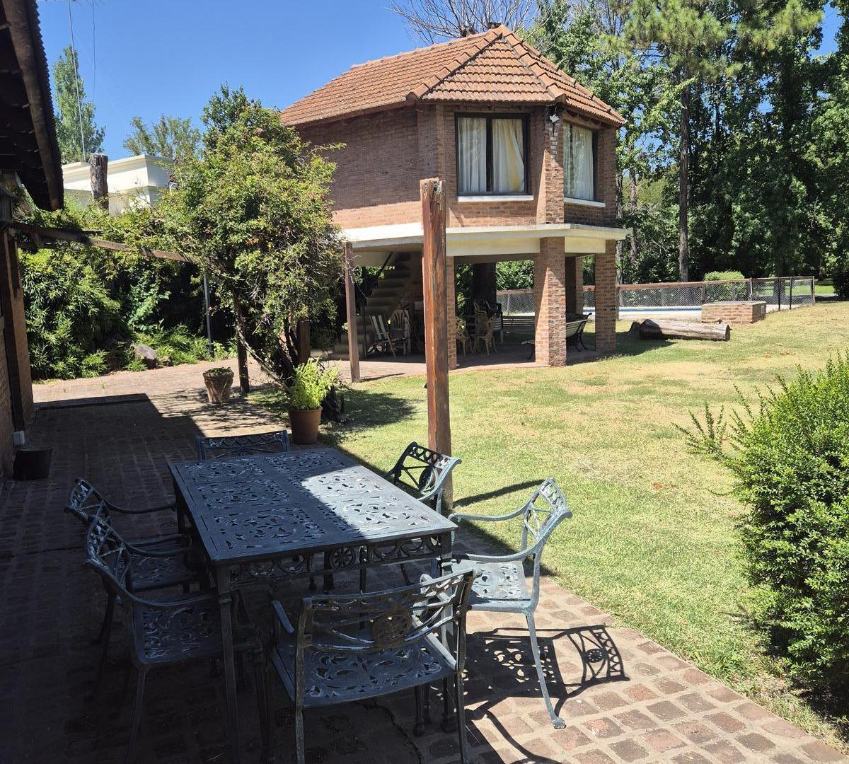 Foto de Casa en La Martona Pileta quincho parrilla hogar, imagen 2
