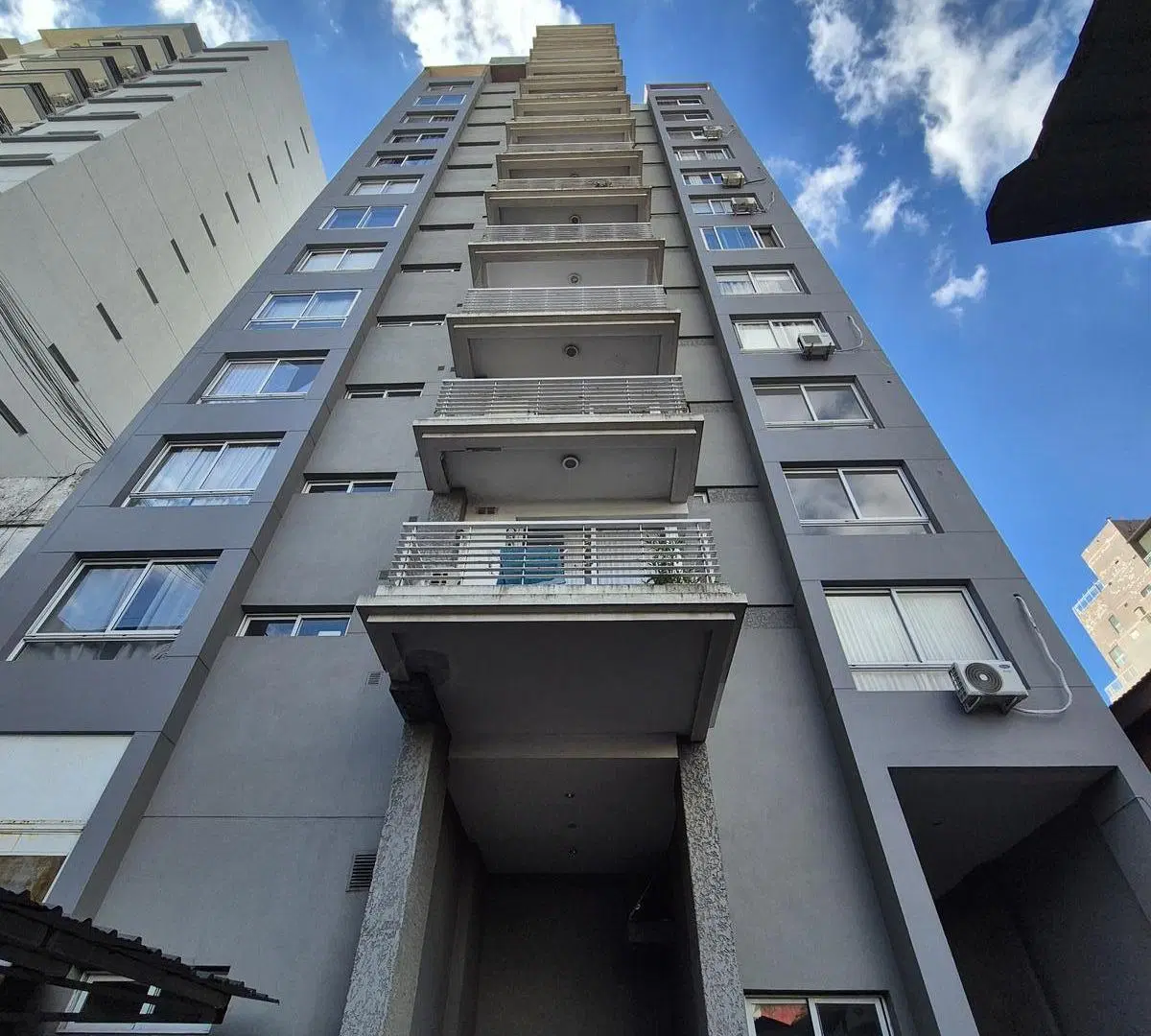 2 ambientes con balcon y cochera semicubierta 5