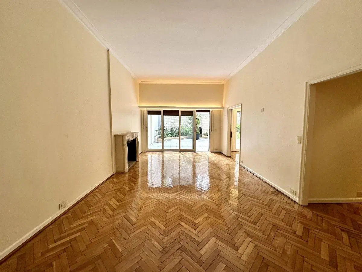 Av Alvear y Libertad - Plaza Pellegrini | Semipiso en PB 4 Ambs Jardín de 100 m2 Depcia Coch Seg 24h 2