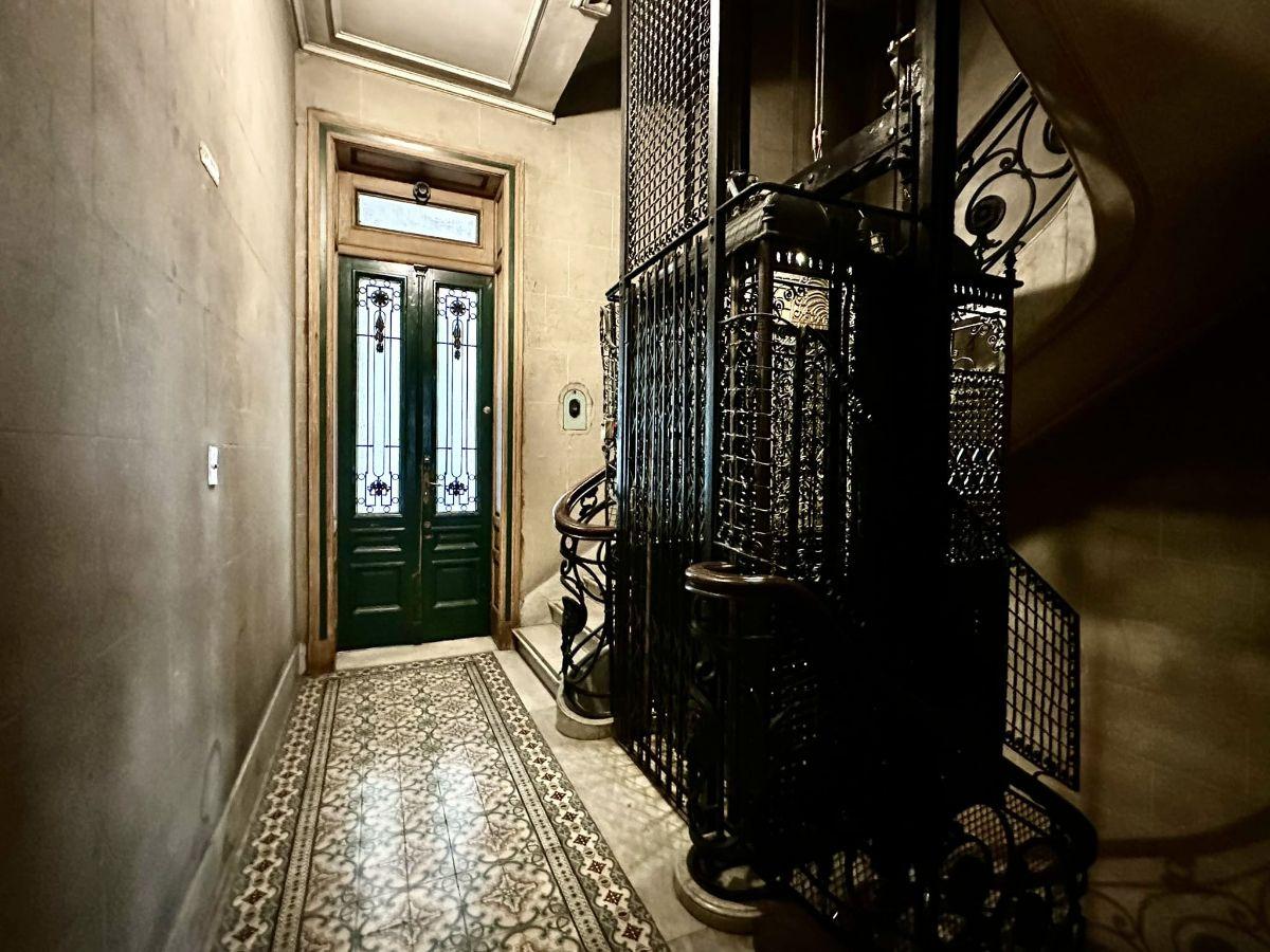 Foto de Av Belgrano y Chacabuco | Venta Depto Francés 5 Ambientes Detalles, imagen 2