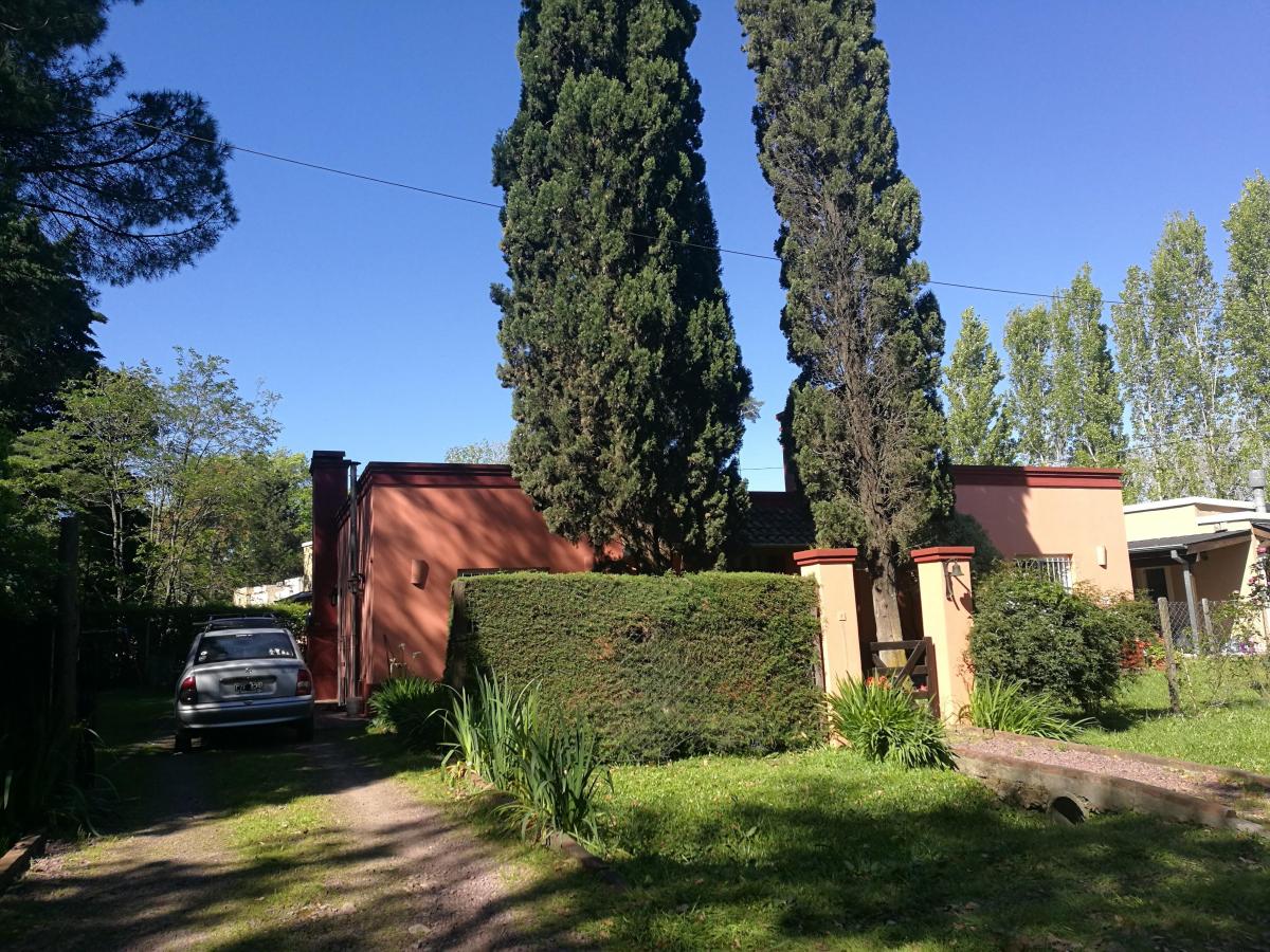 Venta Casa Barrio Parque Peró 3 Amb 1