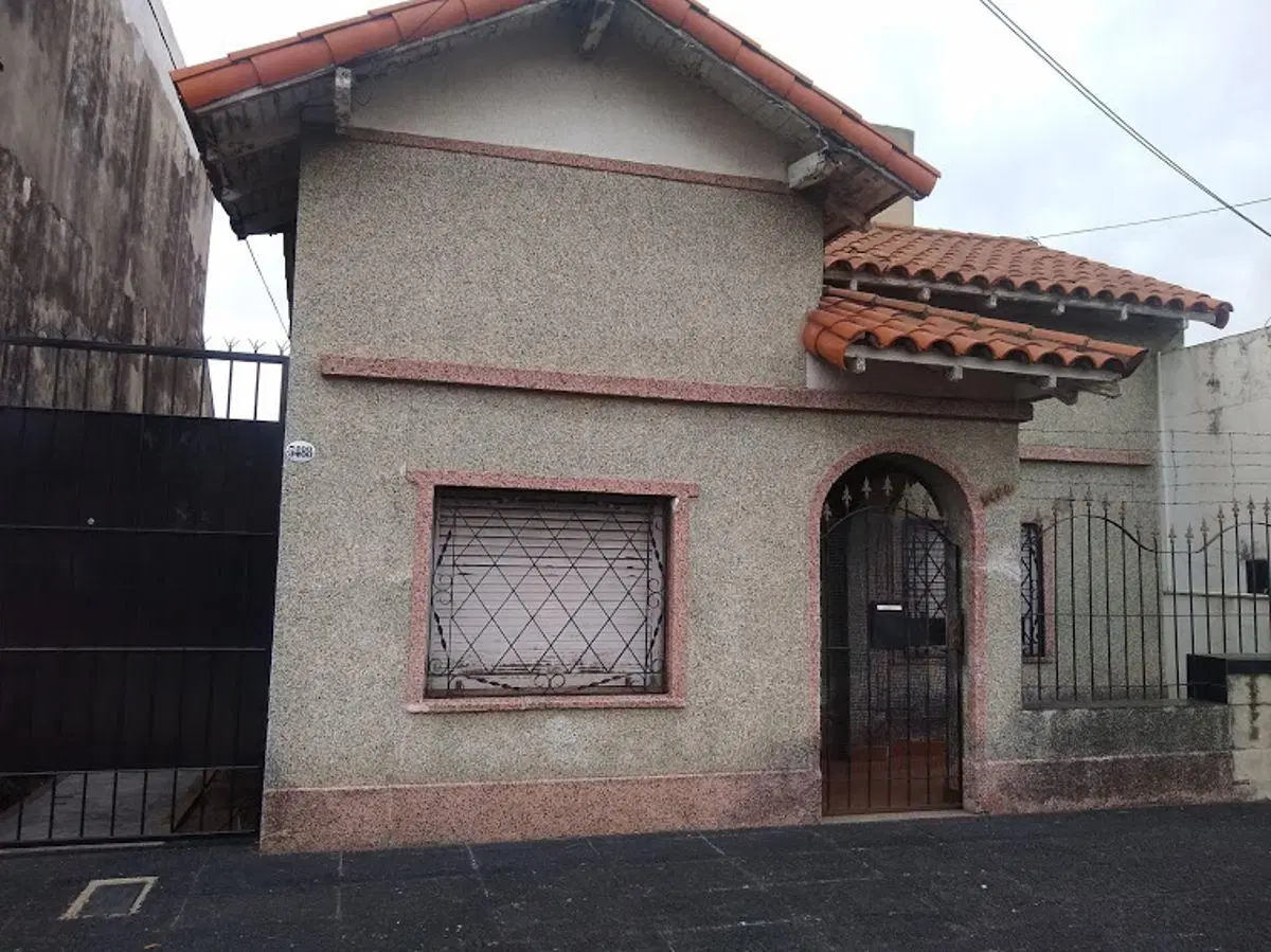 CARAPACHAY VENTA CASA 5AMB MULTIFAMILIAR A RECICLAR 1