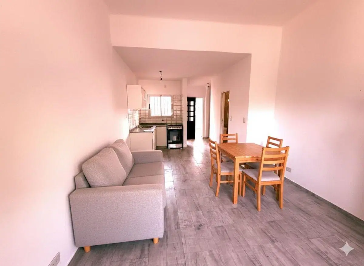 MARTINEZ VENTA PH Planta Alta, 2 Ambiente Reciclado a Nuevo c/ patio 2
