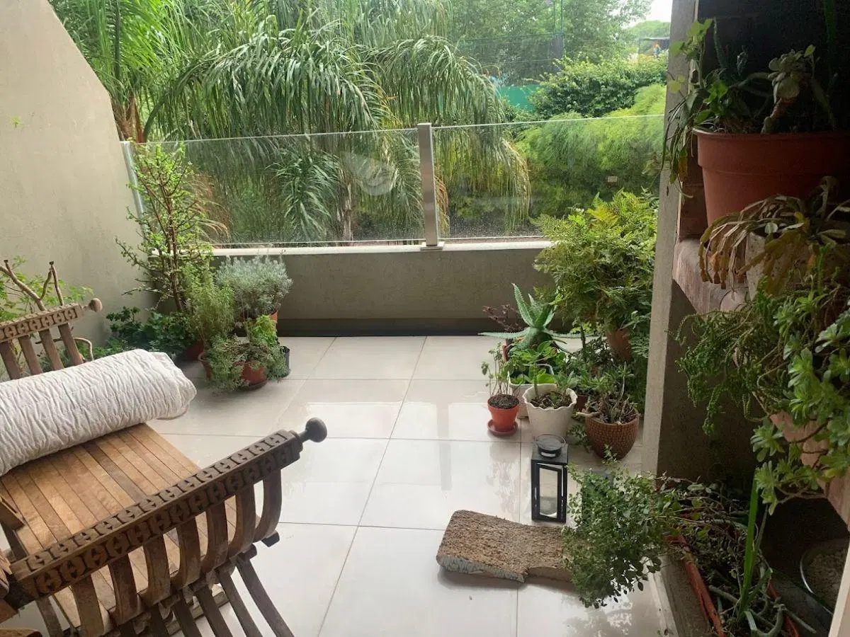 VICENTE LOPEZ VENTA 2 AMB C/COCHERA Y BALCON TERRAZA C/PARRILLA 2