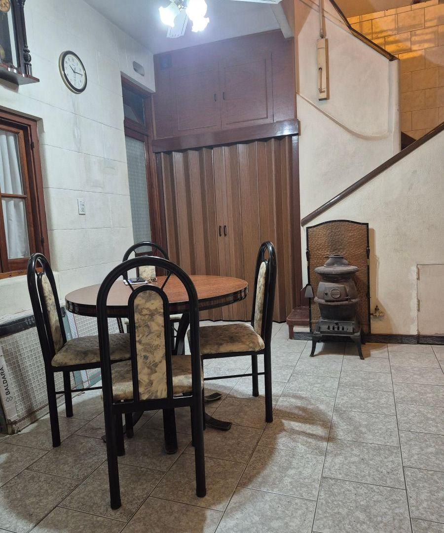 Foto de Casa Estilo Antigua, con 3 dormitorios, baño y toil, Venta, Villa Devoto, imagen 1
