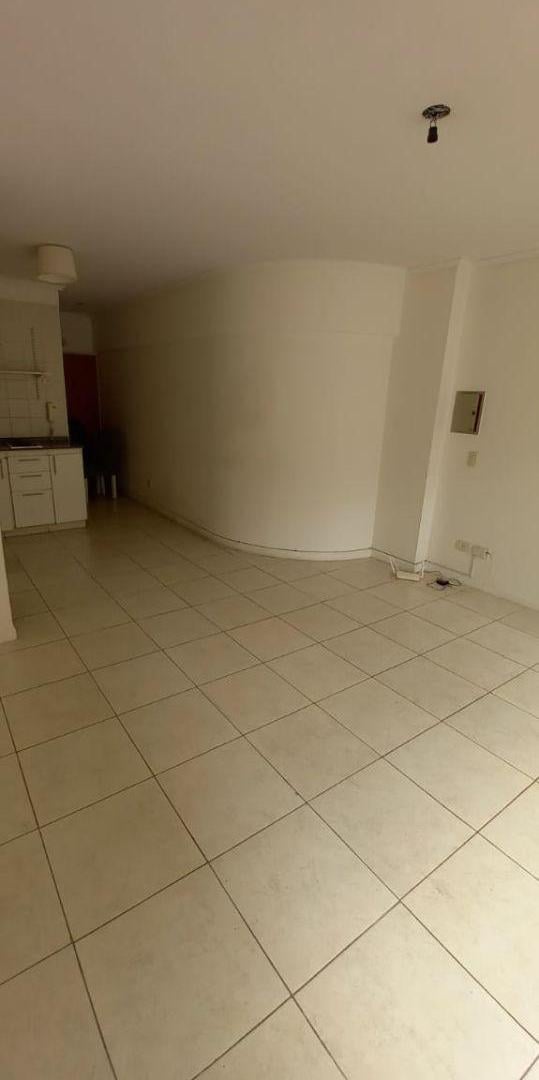 Foto de Alquiler Coglhan Monoambiente con balcon aterrazado apto profesional, imagen 3