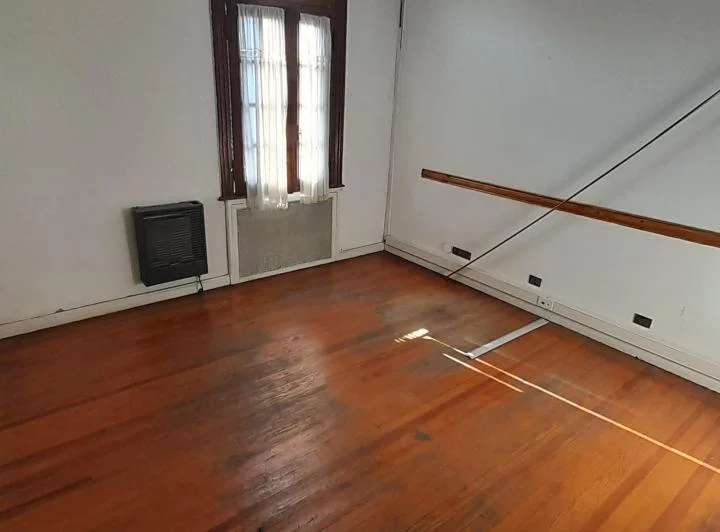 Oficina de 6 ambientes Saavedra, Cercanias Dot y Av. Cabildo. 1