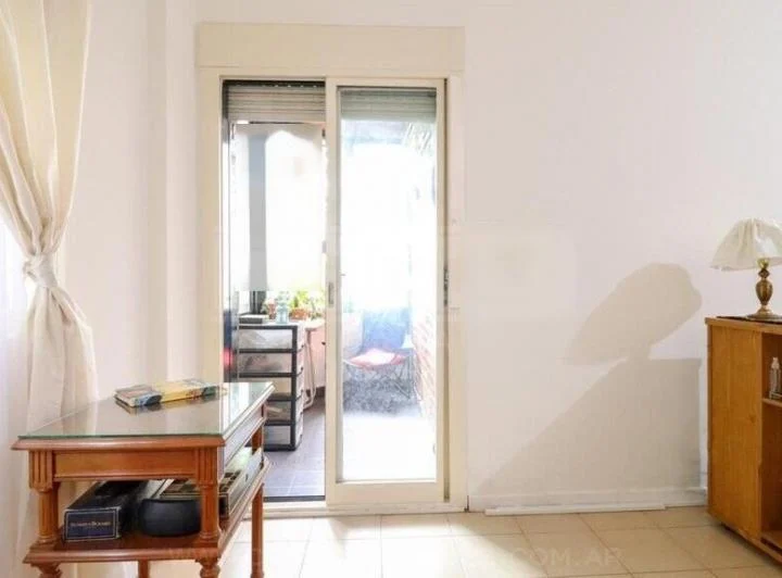 Departamento de tres ambientes en muy buena zona de San Martin 3