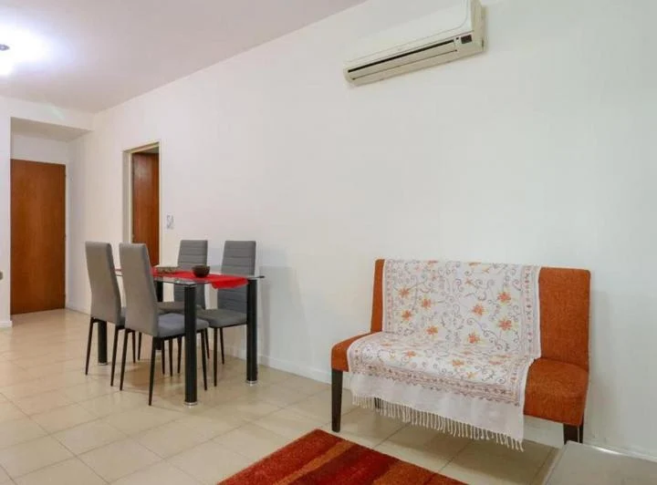 Departamento de tres ambientes en muy buena zona de San Martin 4