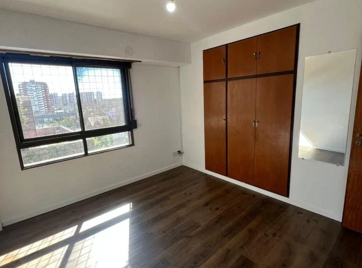 Departamento tres ambientes en muy buena zona de Martinez, con cochera cubierta! 5