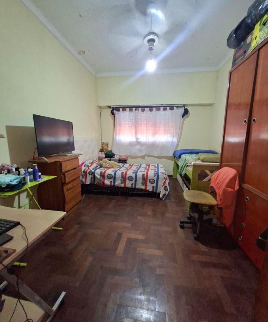 Casa cómoda y funcional en muy buena zona de Villa Ballester