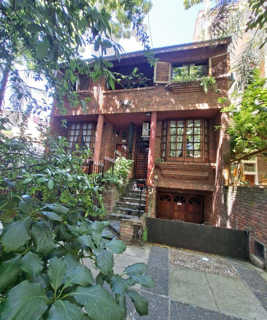 Duplex muy cómodo 3 Dor. con dependencia y 2 cocheras!!