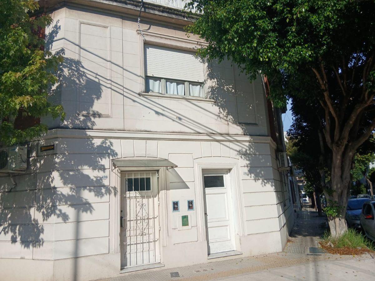 ALQUILER, PH 290 m2 EN PLANTA ALTA C/ 3 DORM. APTO PROFESIONAL.