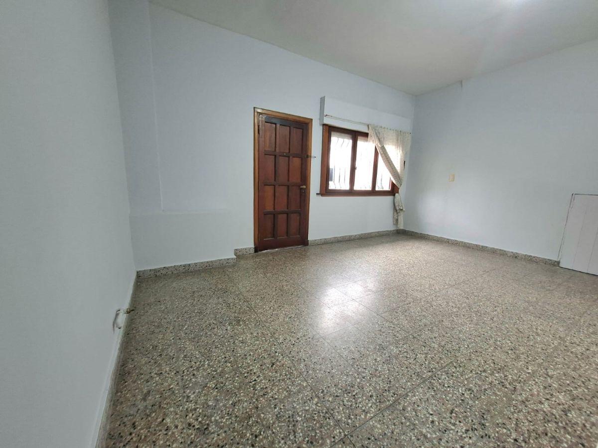 Foto de Casa multifamiliar y lindo galpón, sobre lote de 400m2 APTO CREDITO! VENTA EN BLOCK!!!, imagen 3