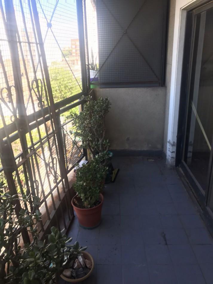 Triplex 5 Amb. con Cochera Quincho y Parrilla Oferta! 2