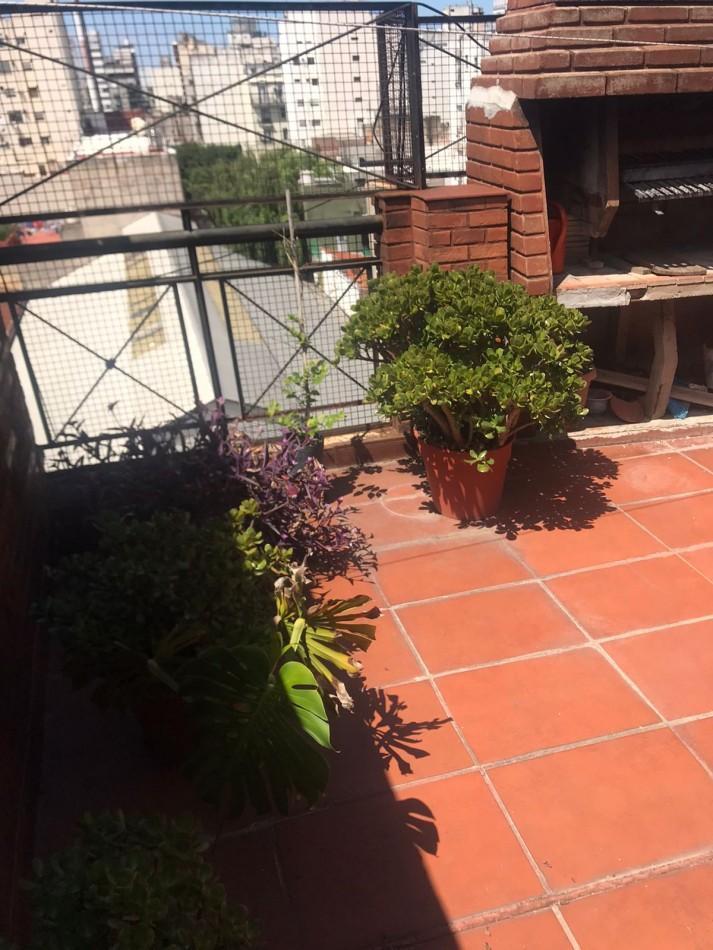 Triplex 5 Amb. con Cochera Quincho y Parrilla Oferta! 3