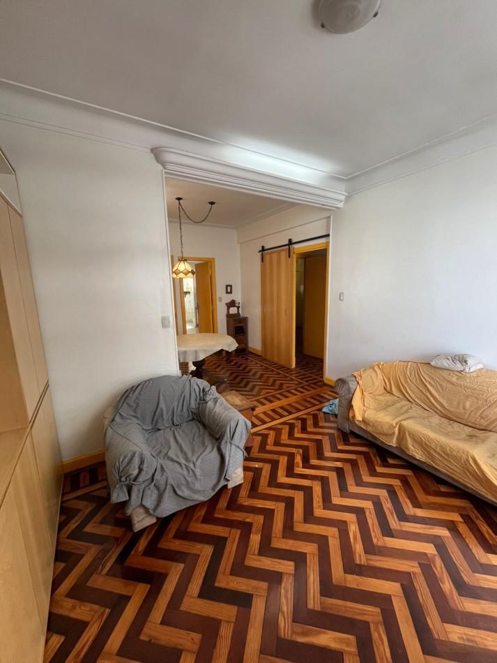 Oportunidad Excelente Piso Edificio Antiguo ***Apto Credito Bancario***