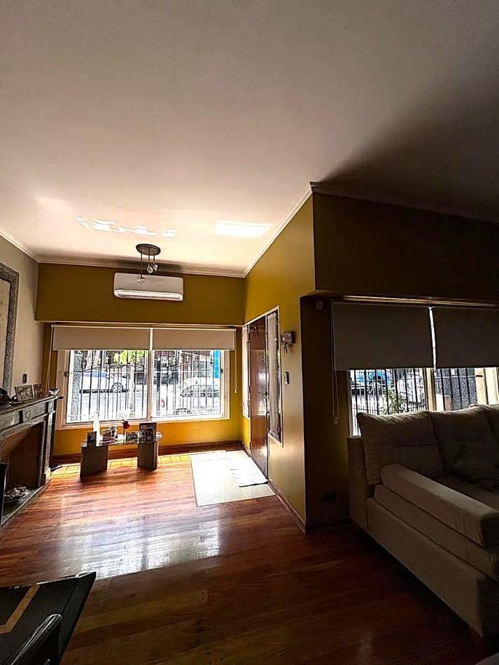Foto de VENTA CASA CON PILETA 6 AMBIENTES EN CABALLITO ****APTO CREDITO, imagen 2