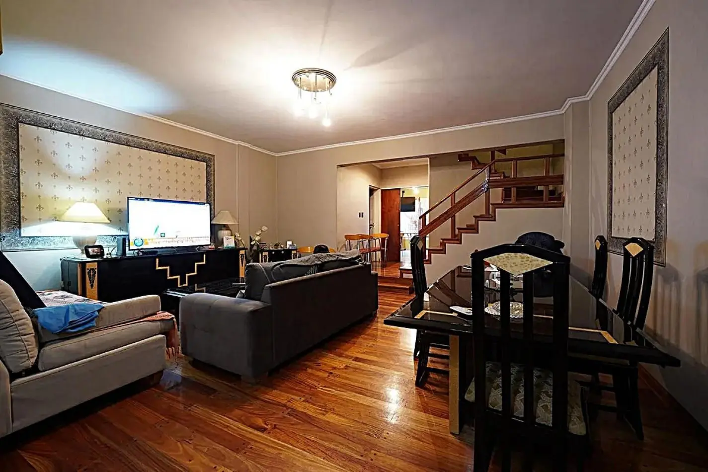 VENTA CASA CON PILETA 6 AMBIENTES EN CABALLITO ****APTO CREDITO BANCARIO**** 3