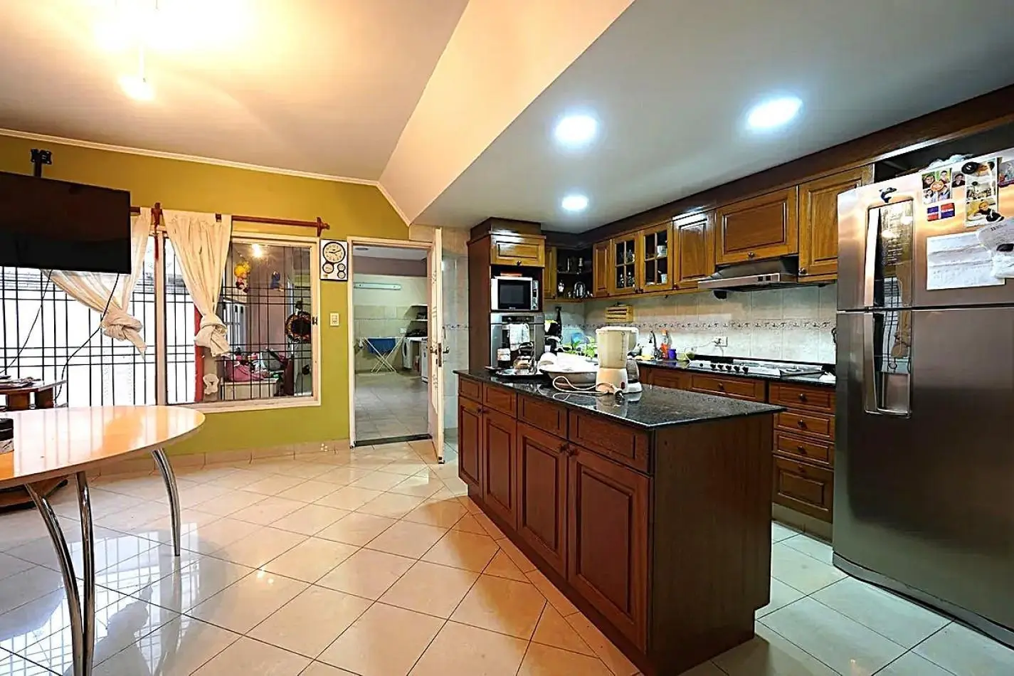 VENTA CASA CON PILETA 6 AMBIENTES EN CABALLITO ****APTO CREDITO BANCARIO**** 5