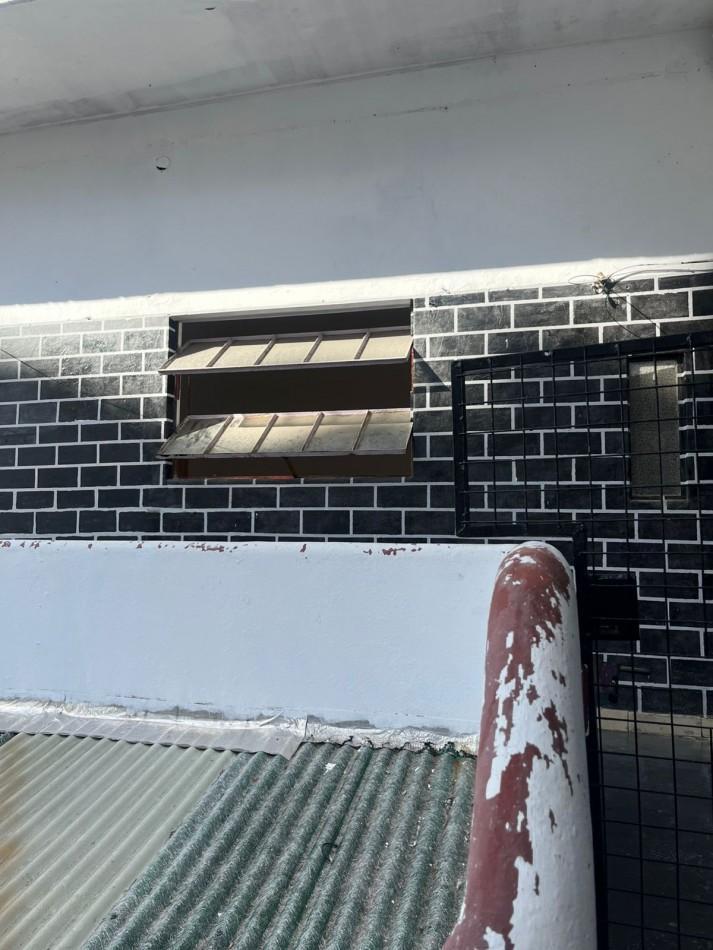 Foto de OPORTUNIDAD PH A RECICLAR PRIMER PISO POR ESCALERA APTO CREDITO BANCARIO, imagen 1
