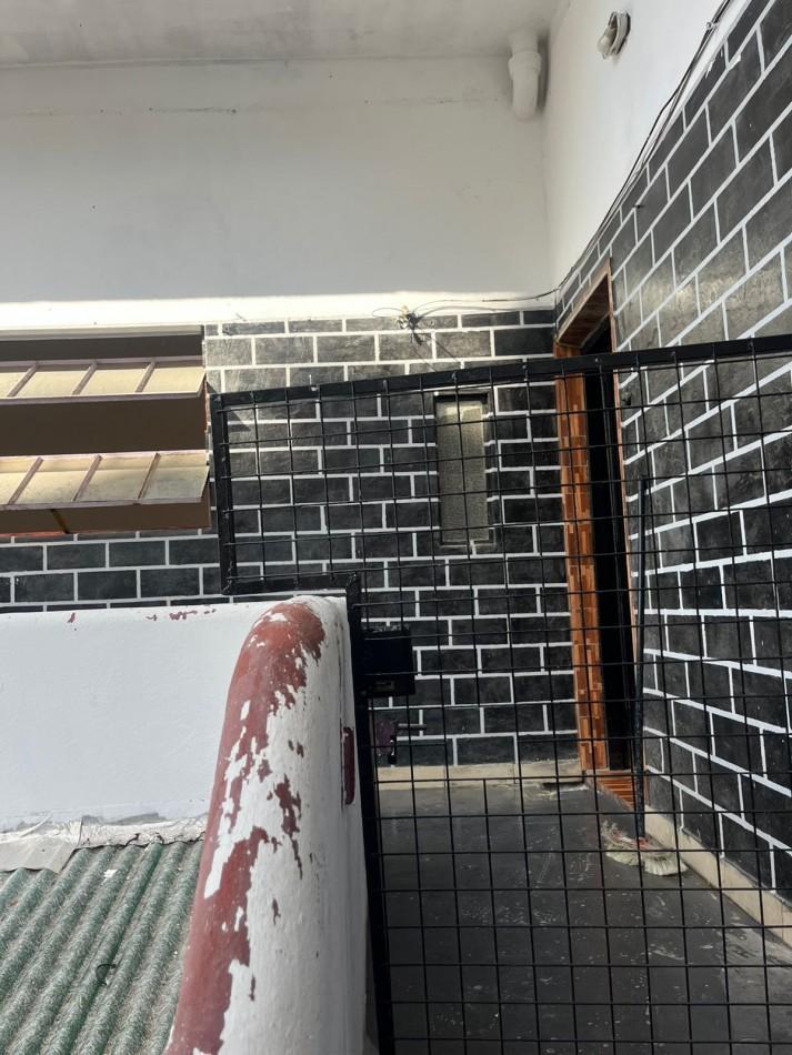 Foto de OPORTUNIDAD PH A RECICLAR PRIMER PISO POR ESCALERA APTO CREDITO BANCARIO, imagen 3
