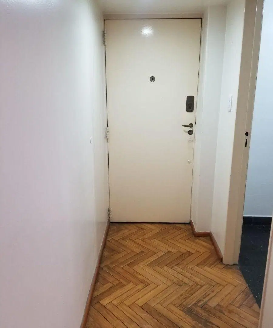 Excelente 2 ambientes de 52m2 sobre Perón al 1800 a pasos de Av Callao 2
