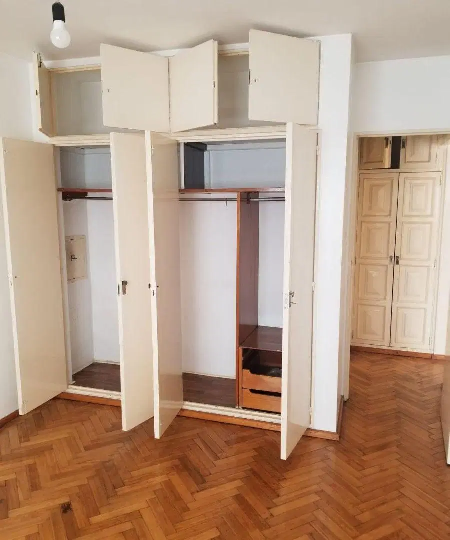 Excelente 2 ambientes de 52m2 sobre Perón al 1800 a pasos de Av Callao 3